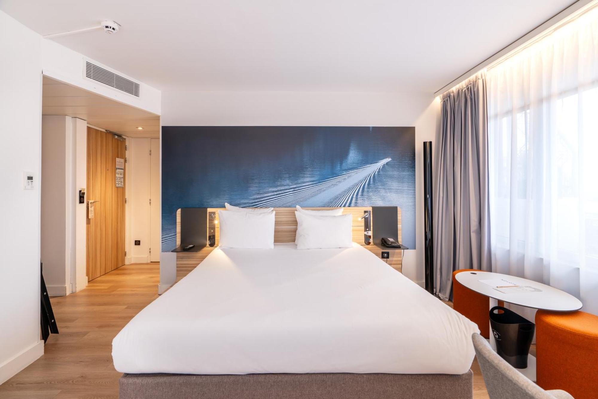 Executive Double Room Balcony,1661148249:JPEG
